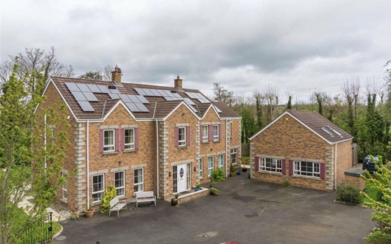 Killead House Hotel Aldergrove ภายนอก รูปภาพ